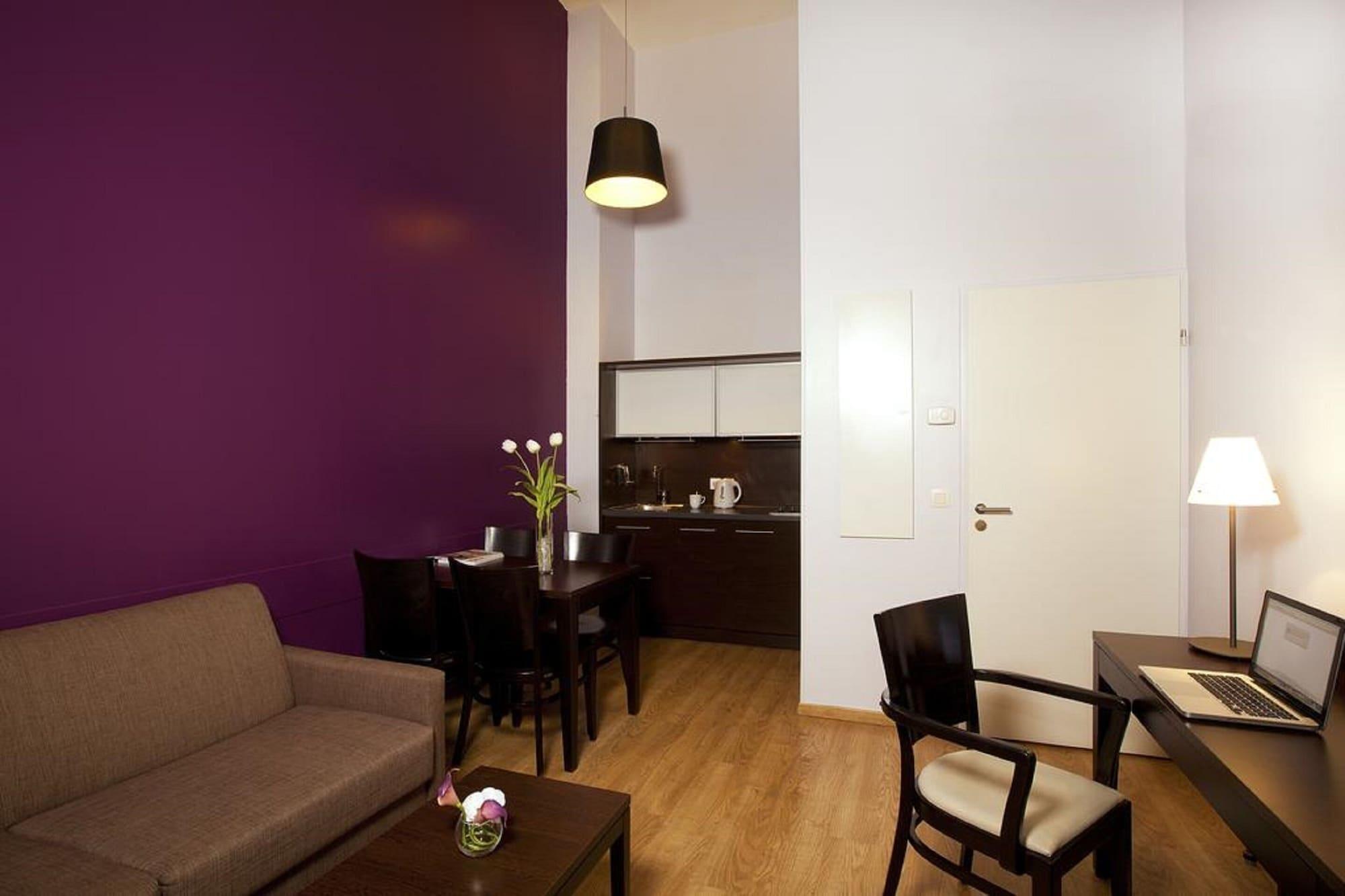 Residhome Grenoble Caserne De Bonne Bagian luar foto