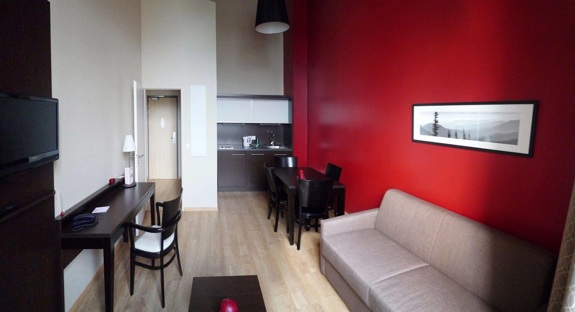 Residhome Grenoble Caserne De Bonne Bagian luar foto